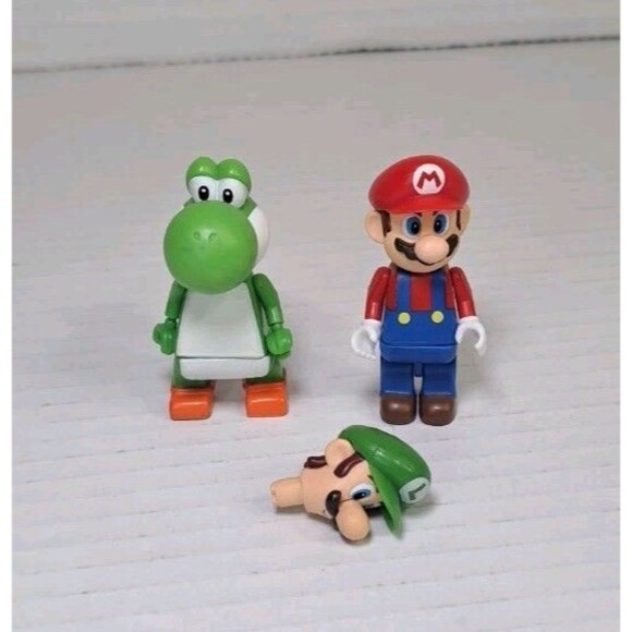 MEGA BLOKS Super Mario Bros Mario Yoshi Luigi Head Mini Figures Toy Parts Lot - Picture 1 of 4